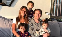 Messi mủi lòng trước sự níu kéo của gia đình