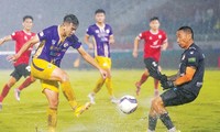 Trận thua 0-6 trước Hà Nội đã khiến Tp Hồ Chí Minh rớt xuống cuối bảng xếp hạng V-League 2022. Ảnh: Phạm Nguyễn