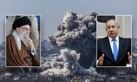 Lãnh đạo Tối cao Iran Ayatollah Ali Khamenei (trái) và Thủ tướng Israel Benjamin Netanyahu trên nền khung cảnh một vụ nổ tại biên giới Israel. Ảnh: Getty Images