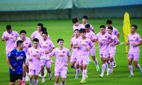 Gặp Nam Định là dịp để HLV Kim Sang-sik kiện toàn đội tuyển trước thềm AFF Cup 2024. Ảnh: VFF