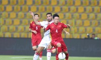 Việc được cọ sát với những đội bóng hàng đầu châu lục ở một giải đấu chính thức giúp ích rất nhiều cho sự phát triển của đội tuyển Việt Nam và bóng đá Việt Nam ảnh: HỮU PHẠM 