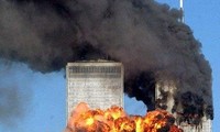 Vụ nổ tại tòa tháp đôi Trung tâm Thương mại Thế giới ở New York ngày 11/9/2001