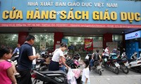 Vì sao người đứng đầu NXB Giáo dục Việt Nam bị kỷ luật cảnh cáo? 