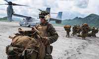 Thủy quân lục chiến Mỹ và Philippines tham gia diễn tập quân sự tại căn cứ không quân Colonel Ernesto Ravina ở Philippines Ảnh: US Navy 