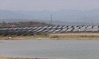 Méo mó dự án điện mặt trời - bài 2: &apos;Bóp nghẹt&apos; hồ đập thủy lợi