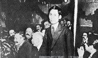 Nguyễn Ái Quốc phát biểu tại Đại hội Tours năm 1920Ảnh tư liệu 