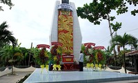 Đài tưởng niệm đồng bào tử nạn trong cơn bão Linda tại miền biển xã Khánh Hội, huyện U Minh, tỉnh Cà Mau