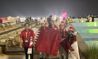 CĐV Qatar cũng như những người yêu bóng đá trên thế giới chỉ dành tình yêu cho trái bóng tròn cùng đội tuyển của mình 