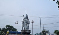 Tượng đài bến Âu Lâu là địa danh in dấu nhiều chiến công oanh liệt của quân và dân trong chiến thắng lịch sử Điện Biên Phủ