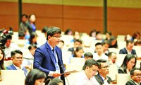 TS Trương Thanh Tùng tham luận tại tọa đàm về “Tăng cường năng lực số cho thanh niên” trong khuôn khổ Hội nghị Nghị sĩ trẻ toàn cầu lần thứ 9 ẢNH: TRỌNG TÀI