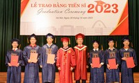 Các tân tiến sĩ của ĐH Bách khoa Hà Nội nhận bằng năm 2023 Ảnh: Hà Kim 