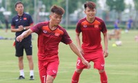 Thầy trò HLV Hoàng Anh Tuấn sẽ đối đầu với những đối thủ sừng sỏ ở giải U18 Đông Nam Á Ảnh: VFF
