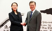 Cô Kim Jo Yong trong một lần gặp Tổng thống Hàn Quốc Moon Jae In 