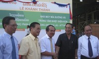 Bầu Ðức với các yếu nhân, TBT, Phó Thủ tướng CHDCND Lào