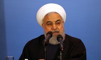 Trước áp lực của Mỹ, Tổng thống Iran Hassan Rouhani vừa tuyên bố Iran có thể quay lại làm giàu uranium cấp độ vũ khí ảnh: Reuters 