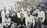 Các giảng viên Khoa văn Đại học sư phạm Vinh những năm 1960-1970 (Tư liệu)