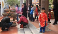 Lên chùa cầu may đầu năm, phong tục đẹp vào dịp Tết của người Việt Ảnh: Nguyễn Mạnh Hà 