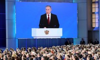 Tổng thống Nga Vladimir Putin đọc thông điệp liên bang hôm 15/1 ảnh: Bloomberg 