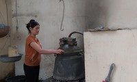 Hệ thống nồi nấu rượu của bà Đào Thị Thủy được xây dựng khá đơn giản 