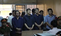 Phiên tòa xử vụ “logo xe vua” hồi tháng 10 vừa qua Ảnh: Tân châu 