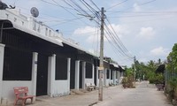 Một khu dân cư tự phát tại quận Bình Thủy, TP Cần Thơ. Ảnh: NH