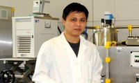 Giám đốc Trần Thái Sơn trong phòng thí nghiệm Ảnh: NVCC 