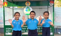 Học sinh bảo vệ môi trường, gây quỹ từ ‘Nhà tái chế’