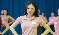 Buổi tập vũ đạo đến 22h đêm của thí sinh Hoa hậu Việt Nam
