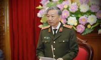 Bộ trưởng Tô Lâm gửi thư khen 6 xã, phường về đích trong việc cấp CCCD 