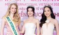 Đương kim Hoa hậu Quốc tế dự buổi trao sash cho Phương Nhi
