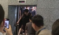 Nhiều người mắc kẹt trong thang máy toà nhà cao nhất Hà Nội kêu cứu