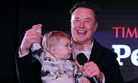 Bạn gái cũ lo lắng cách dạy con của tỷ phú Elon Musk