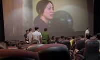 Khán giả hoang mang vì công an ập vào khi đang xem phim 18+ của Trấn Thành 