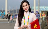 Hoa hậu Đỗ Thị Hà mặc áo dài diễu hành trước 28.000 người tại Nga