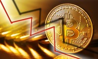 Giá bitcoin lao dốc