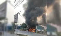 Cháy xưởng sửa chữa ôtô, nhiều tài sản bị thiêu rụi