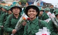 Hàng ngàn tân binh ở Hòa Bình, Khánh Hòa lên đường nhập ngũ 