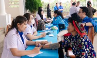 Huyện Đoàn Sông Mã hỗ trợ người dân biên giới nâng cao sức khỏe