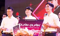 Nam sinh 2003 giành ngôi Quán quân thi tiếng hát sinh viên Bách Khoa