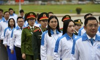 Gần 700 đại biểu tham dự Đại hội Hội Sinh viên Việt Nam báo công, vào Lăng viếng Bác