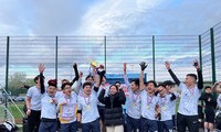 Tranh tài giải bóng đá du học sinh Việt Nam tại Anh 