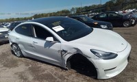 Tesla đổ lỗi cho khách hàng dù biết rõ xe bán ra có vấn đề