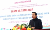 Phó Thủ tướng Trần Hồng Hà trao quà Tết tại Lai Châu