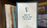 Cuốn sách giới thiệu &apos;bạn đường tri kỷ&apos; của Chủ tịch Hồ Chí Minh