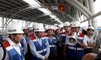 Chủ tịch TP.HCM xin Phó Thủ tướng khẩn cấp gỡ vướng vốn Metro số 1