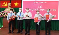 Bí thư Thành ủy TPHCM Nguyễn Văn Nên trao quyết định cán bộ