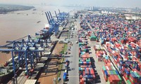 TPHCM thu phí hạ tầng cảng biển từ ngày 1/4