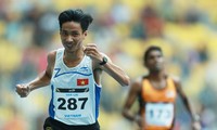 Bị chủ nhà &apos;chơi chiêu&apos;, Nguyễn Văn Lai vẫn đăng quang 5.000m