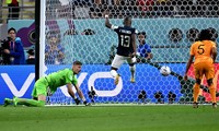 Valencia ghi bàn gỡ hoà cho Ecuador. Ảnh AFP