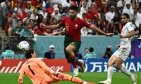 World Cup 2022: &apos;Hủy diệt&apos; Thụy Sĩ 6-1, Bồ Đào Nha bùng nổ trong ngày Ronaldo dự bị và tịt ngòi